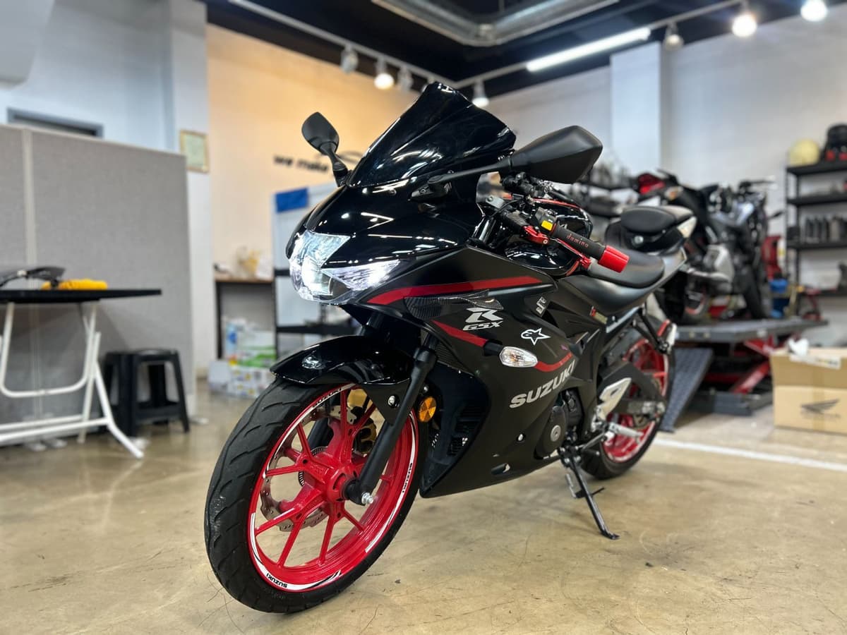 스즈키 GSX R 125 ABS 9