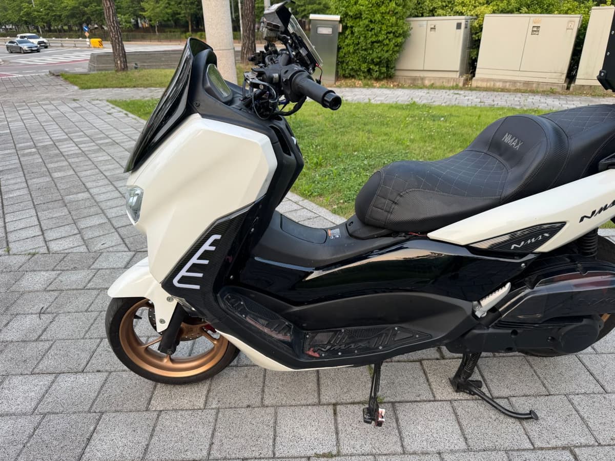야마하 NMAX 155 9