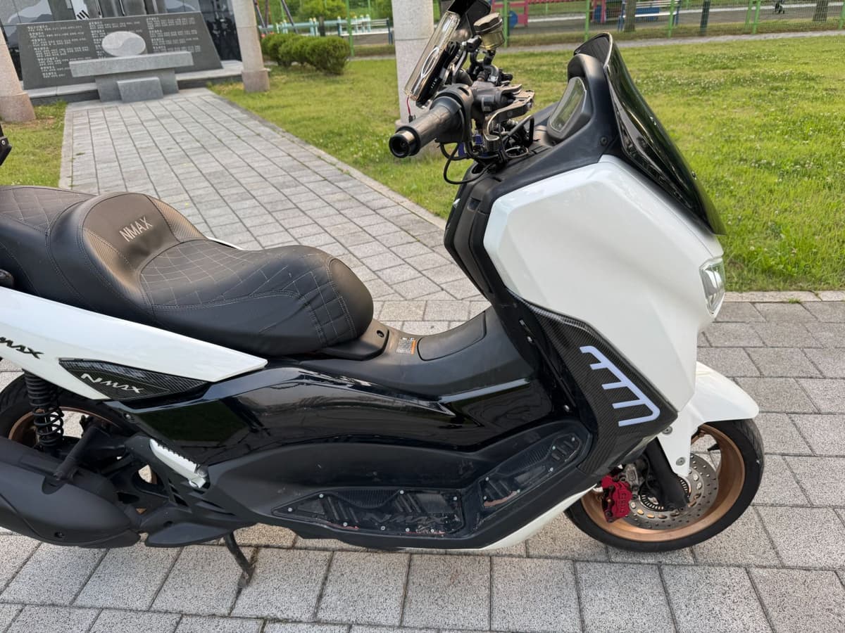 야마하 NMAX 155 11