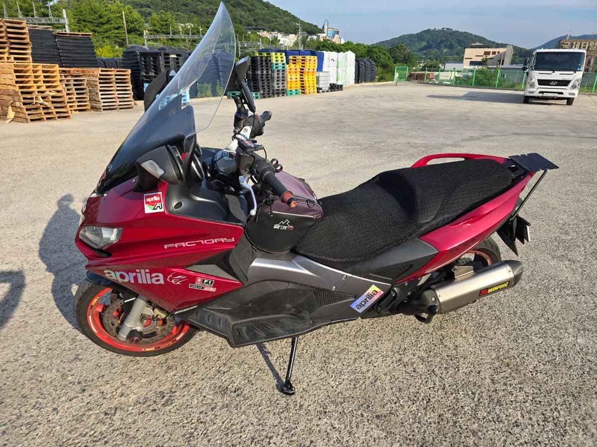 아프릴리아 SRV 850 5