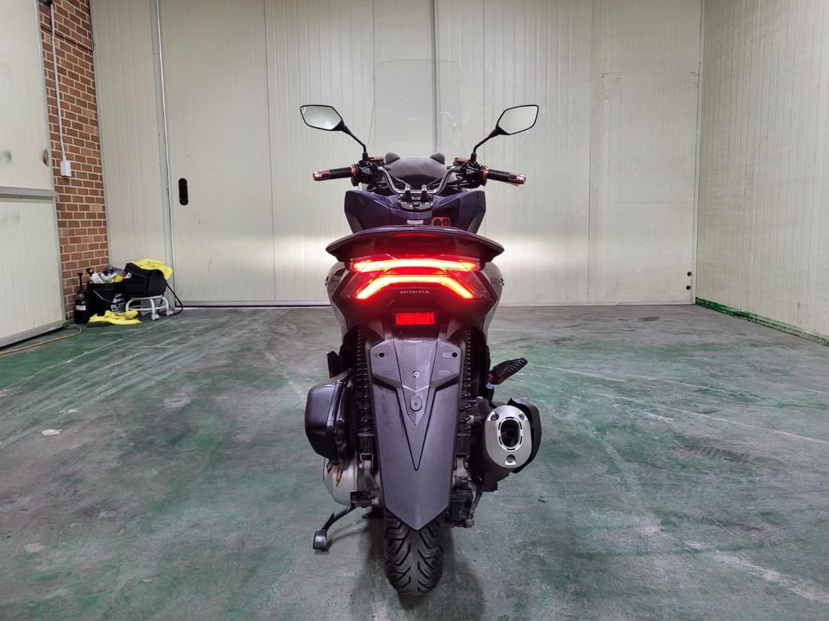 혼다 PCX 125 more