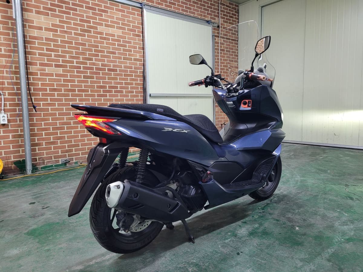 혼다 PCX 125 7