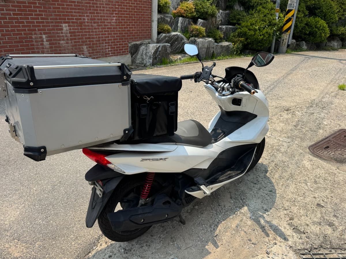 혼다 PCX 125 more