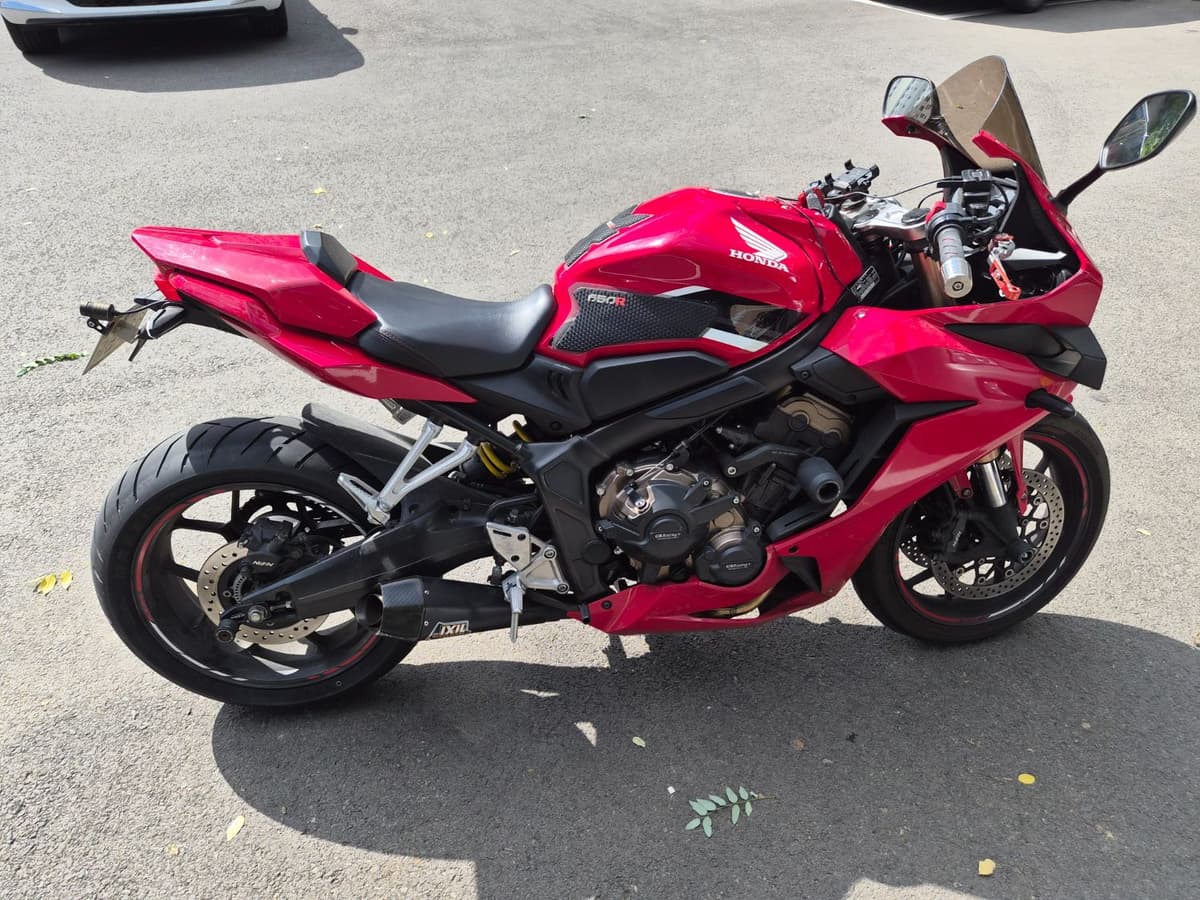 혼다 CBR 650 R MT 4