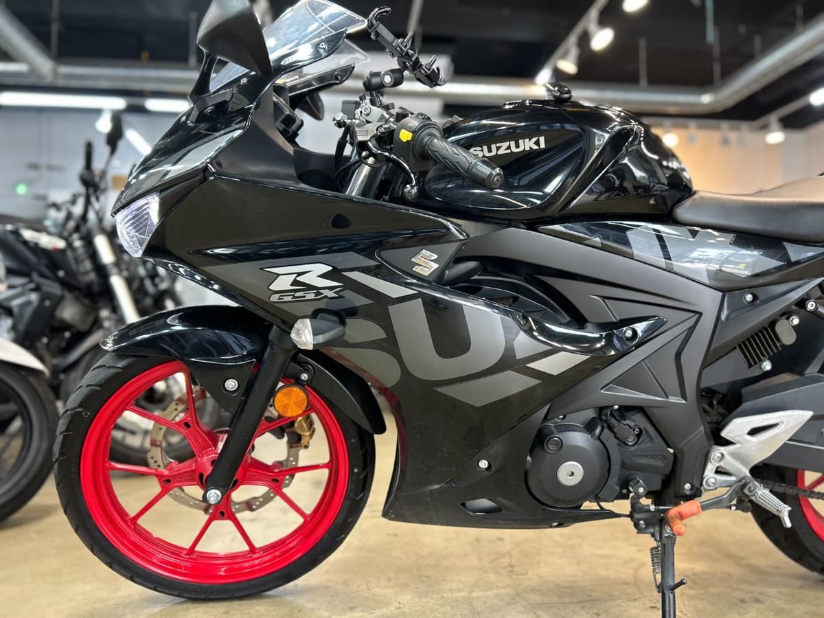 스즈키 GSX R 125 ABS 7