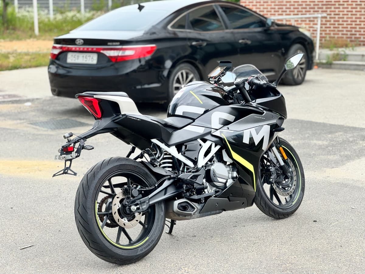 CF모토 300 SR 3