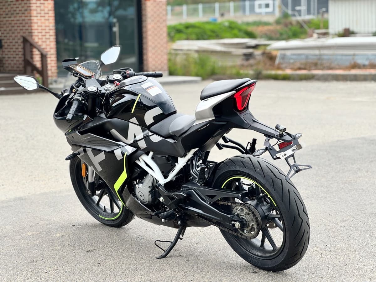 CF모토 300 SR 5