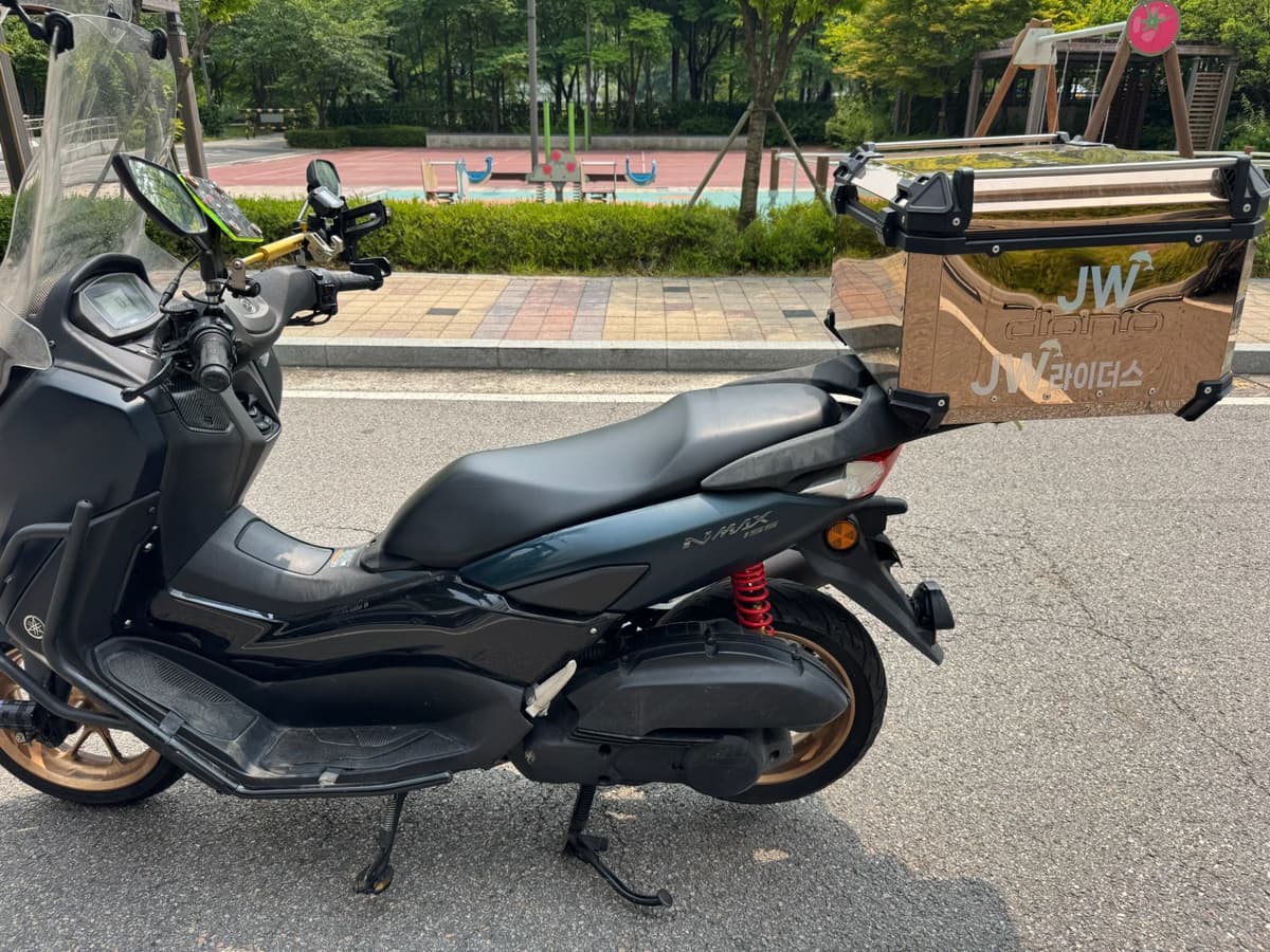 야마하 NMAX 155 10