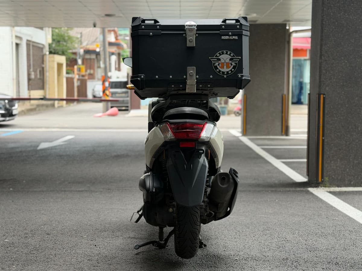 야마하 NMAX 125 4