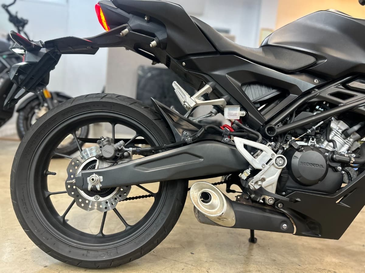 혼다 CB 125 R 3