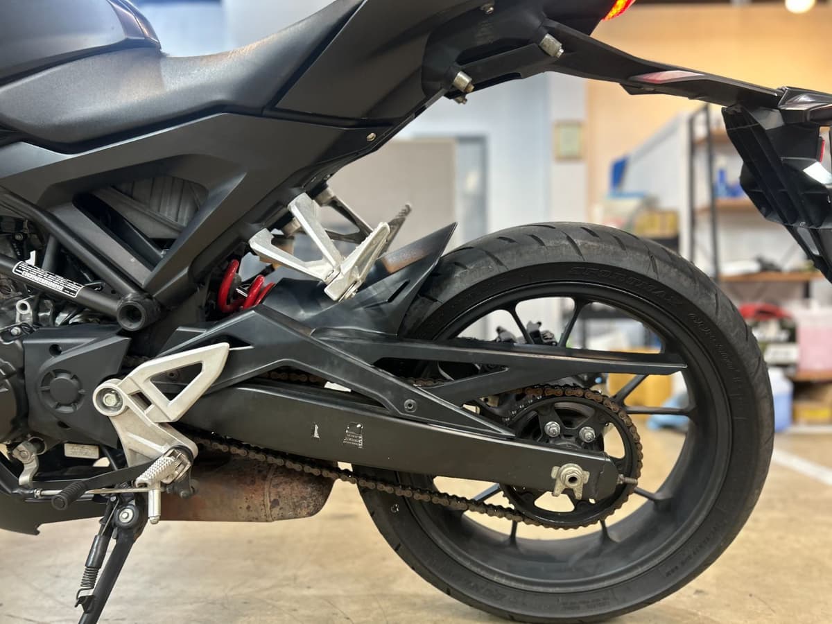 혼다 CB 125 R 9