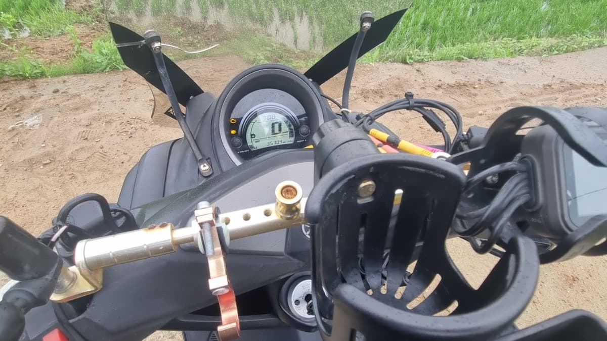 야마하 NMAX 125 9