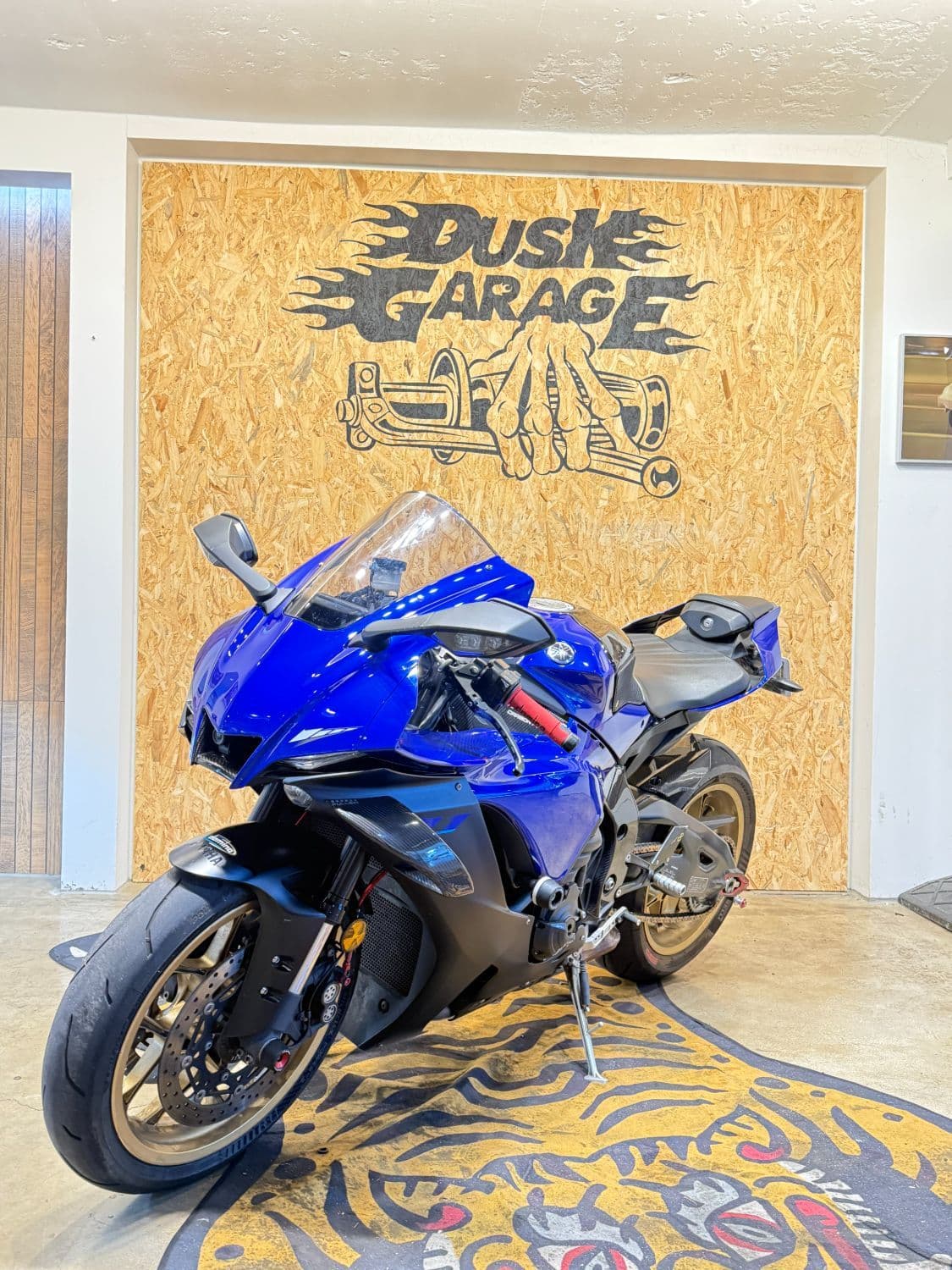야마하 YZF R1 2