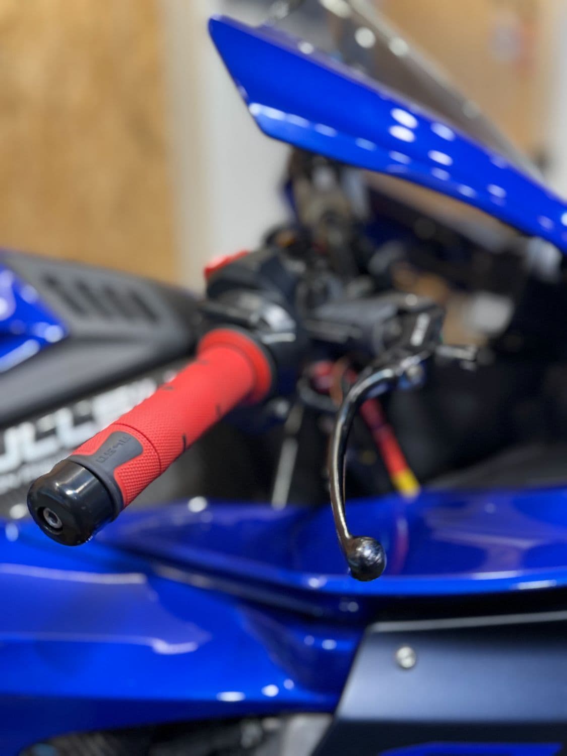 야마하 YZF R1 8