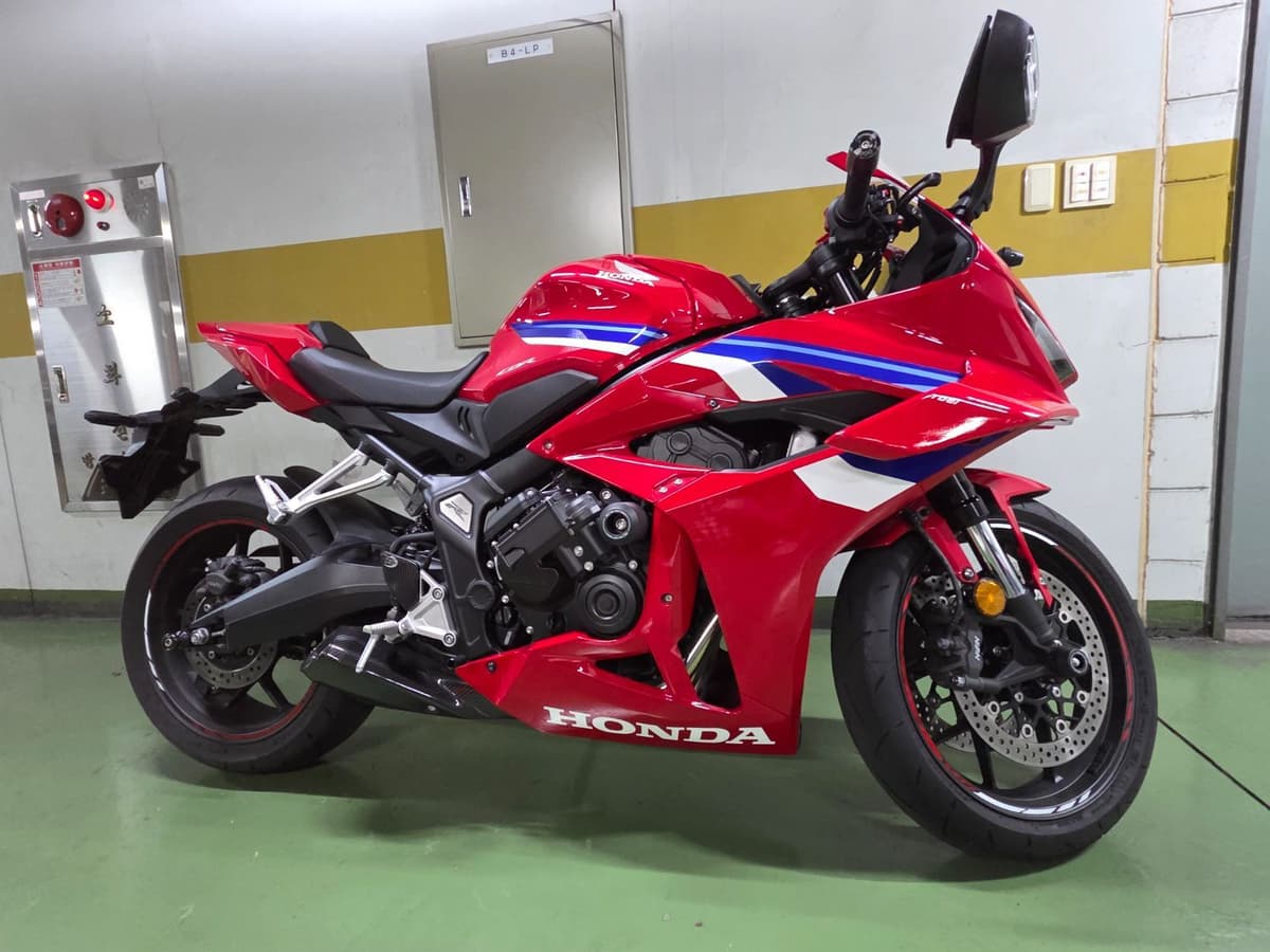혼다 CBR 650 R E-CLUTCH more