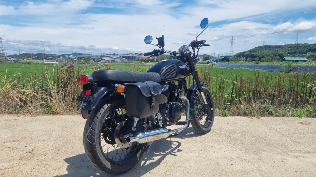 엘로이모터스 팬텀 125 S 7