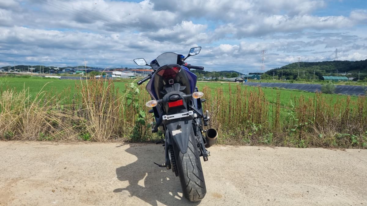 야마하 YZF R3 more