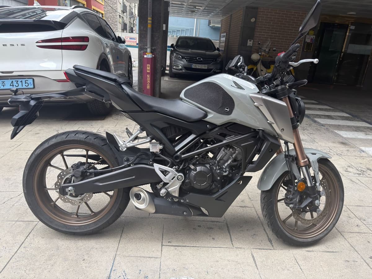 혼다 CB 125 R 2