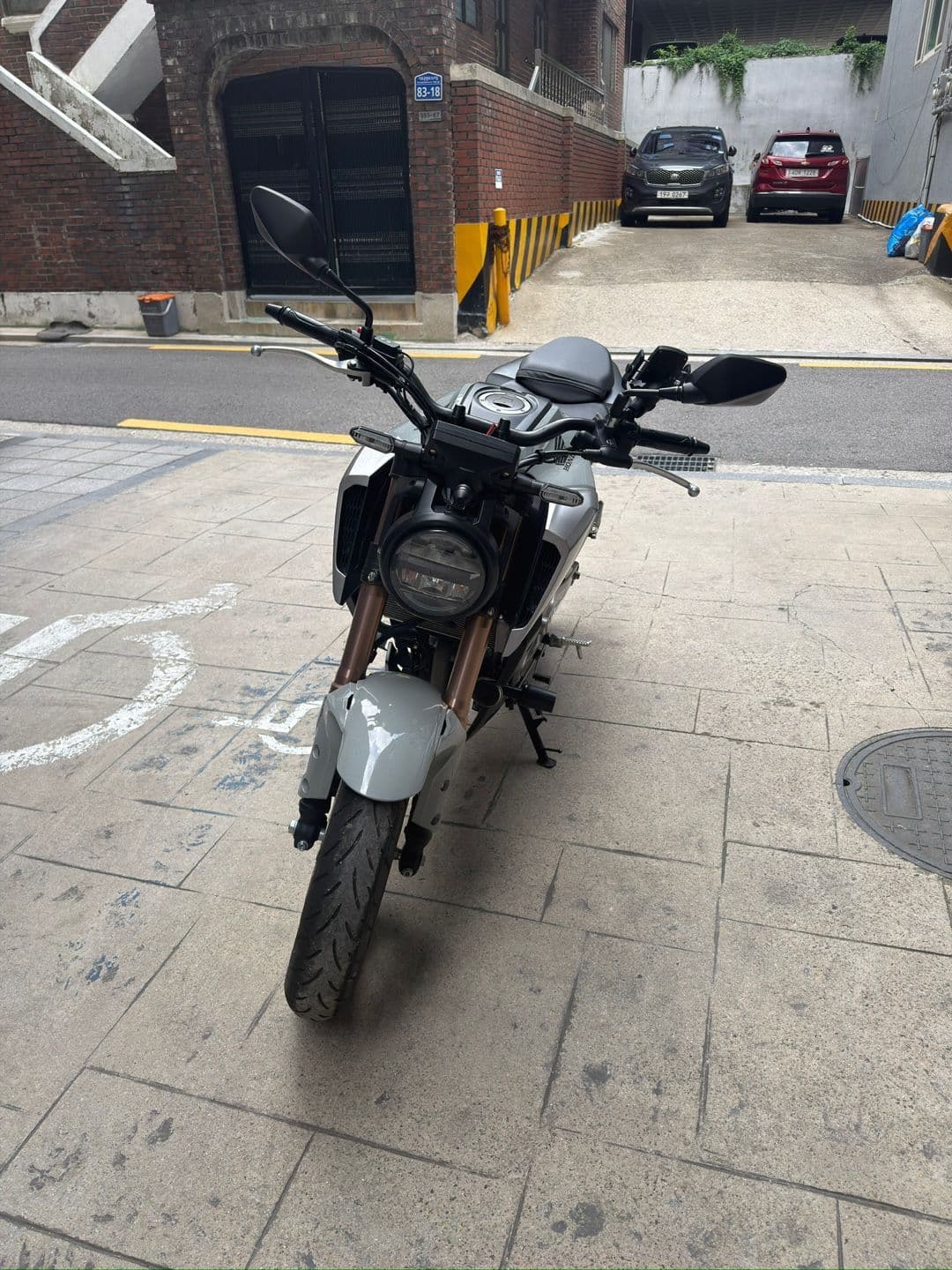 혼다 CB 125 R 3