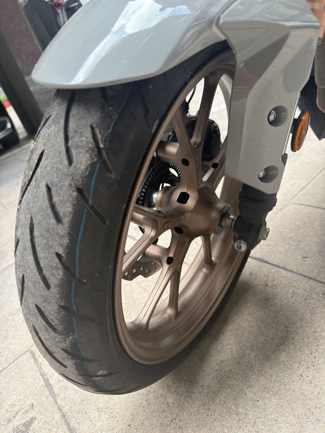 혼다 CB 125 R more