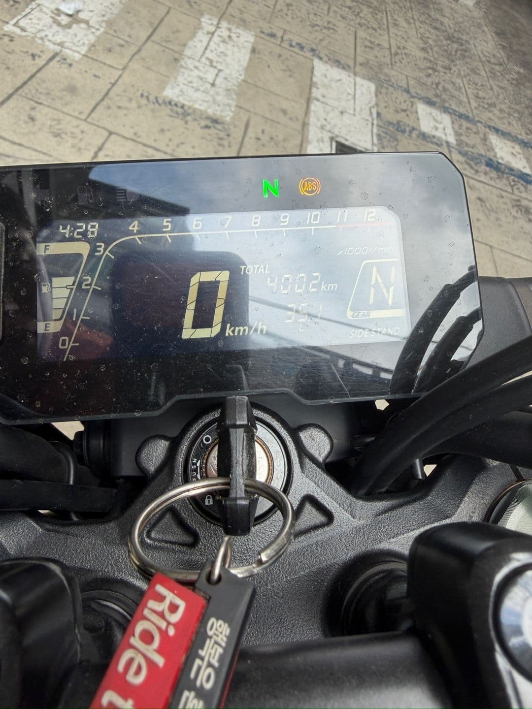 혼다 CB 125 R 7