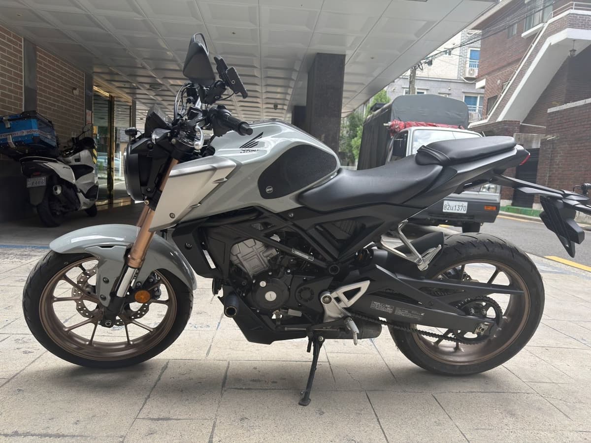 혼다 CB 125 R 1