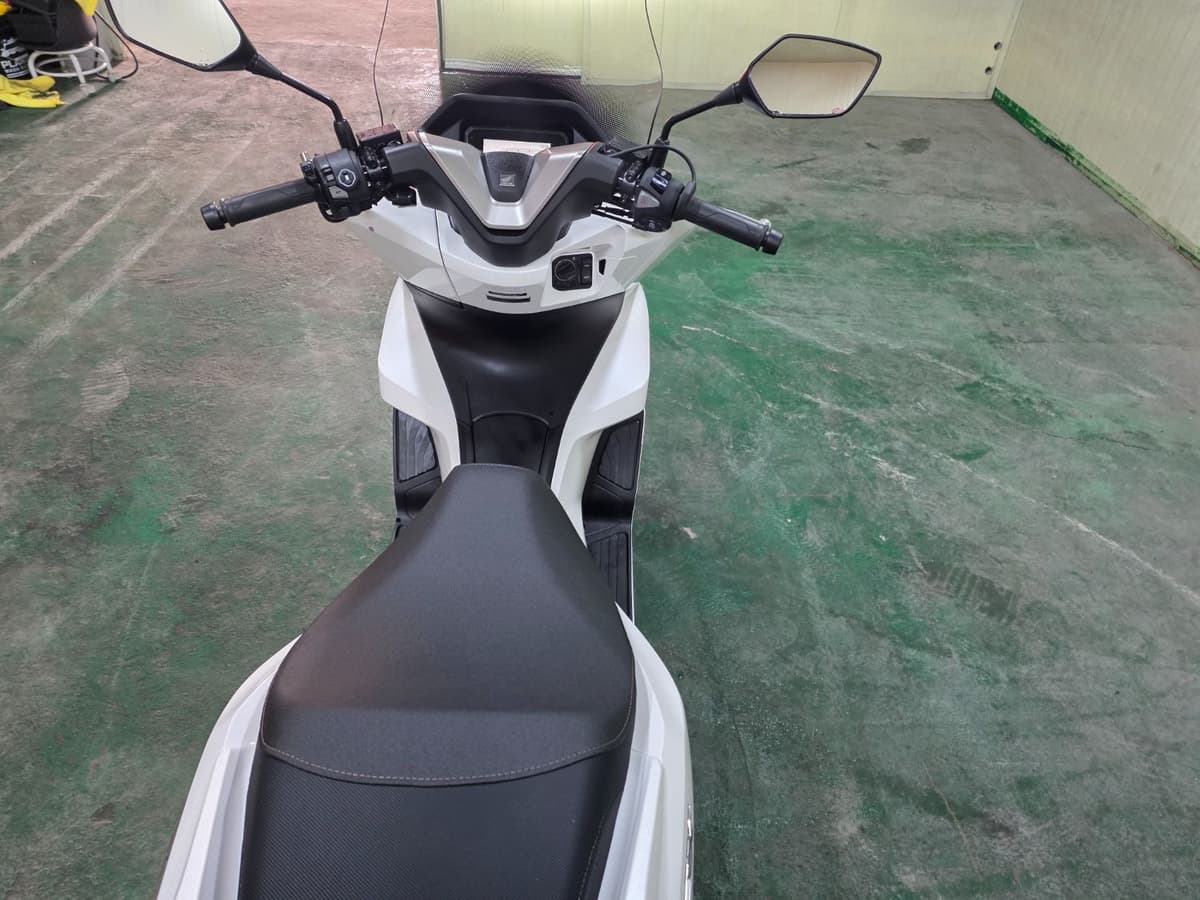 혼다 PCX 125 9