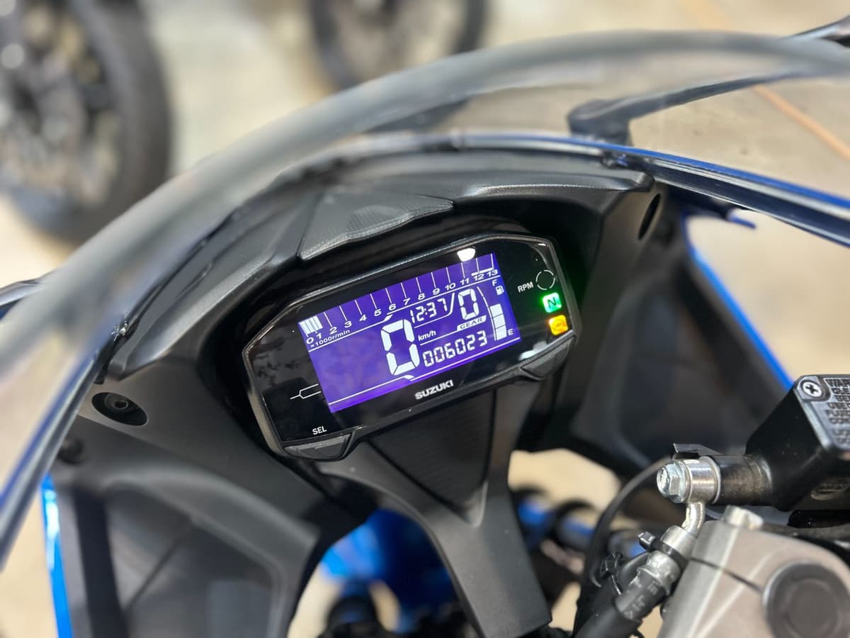 스즈키 GSX R 125 ABS 13
