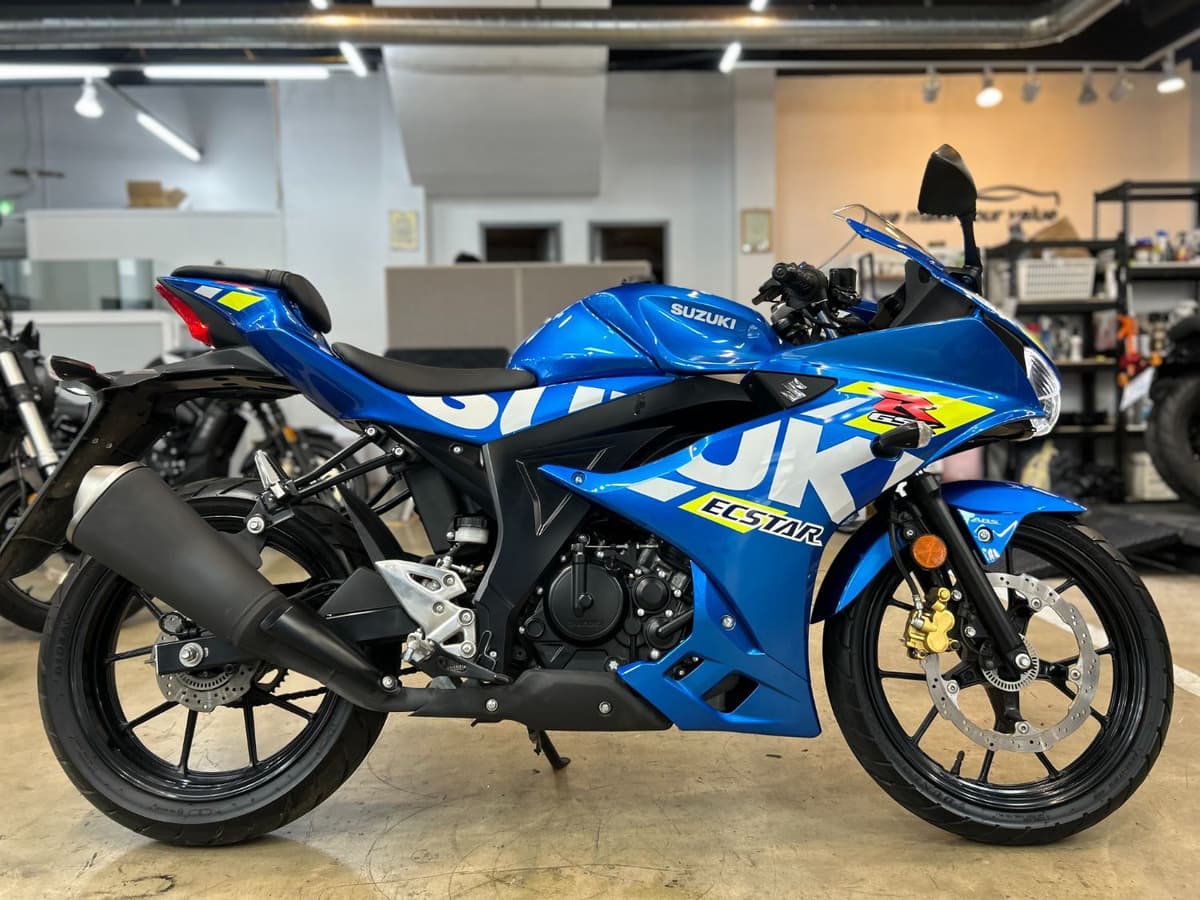 스즈키 GSX R 125 ABS 1