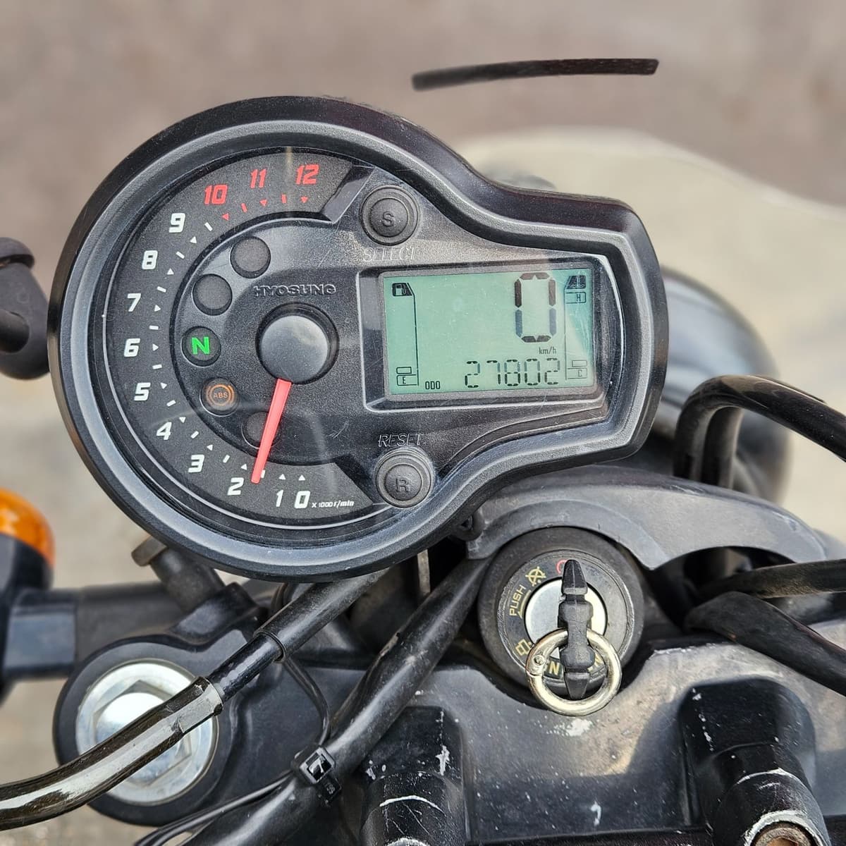 KR모터스 아퀼라 300 S 10
