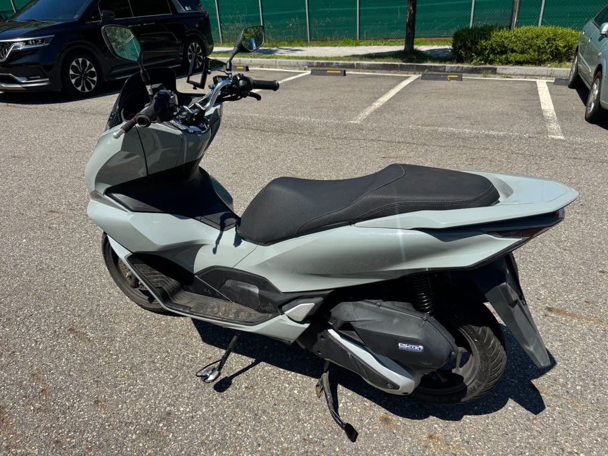 혼다 PCX 125 8