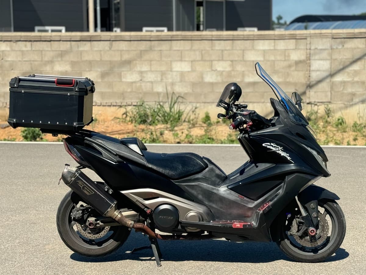 킴코 AK 550 i 5