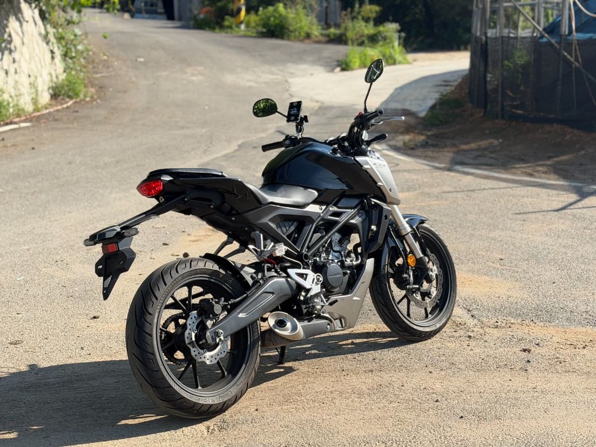 혼다 CB 125 R more