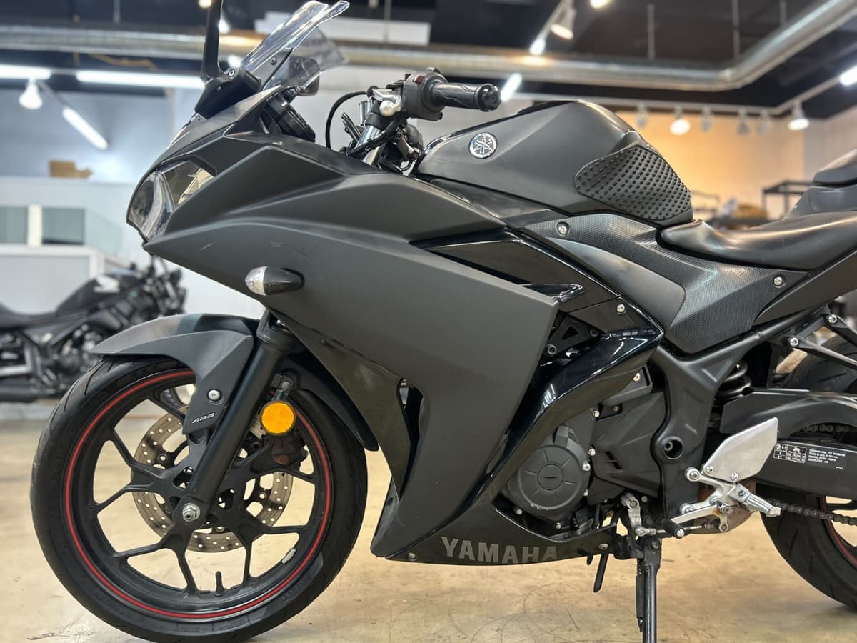 야마하 YZF R3 7