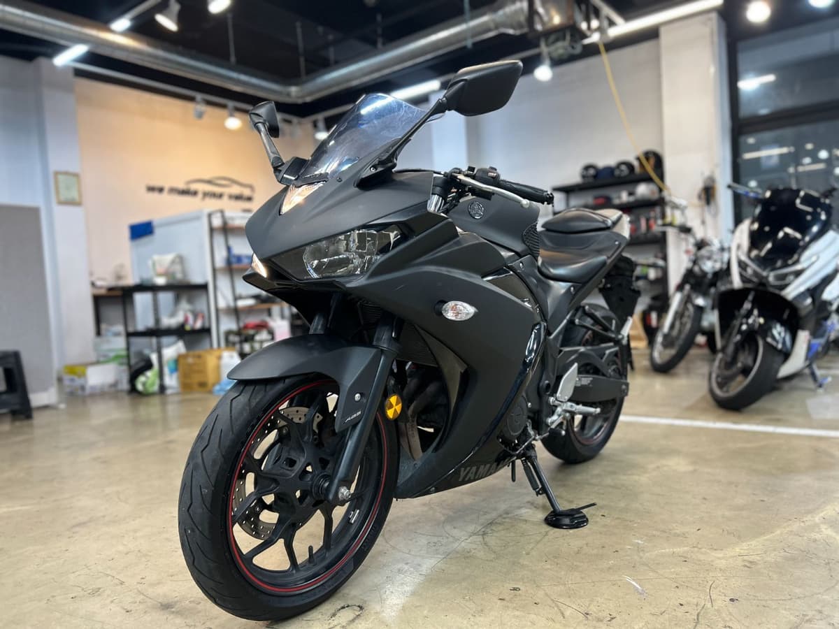 야마하 YZF R3 9
