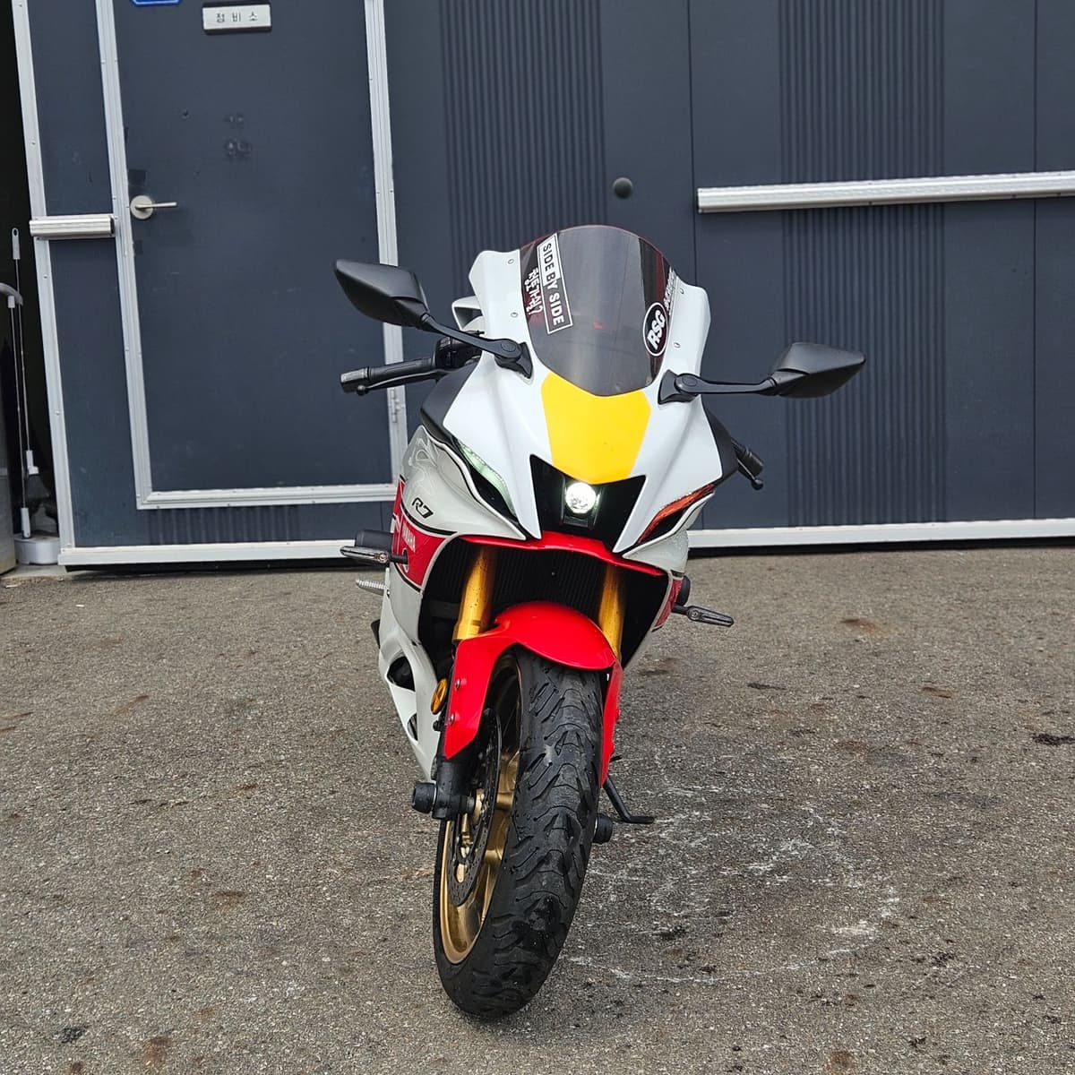 야마하 YZF R7 3