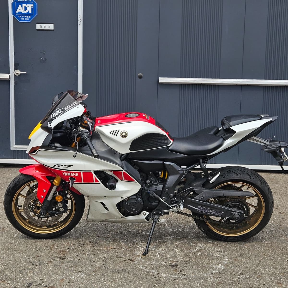야마하 YZF R7 4