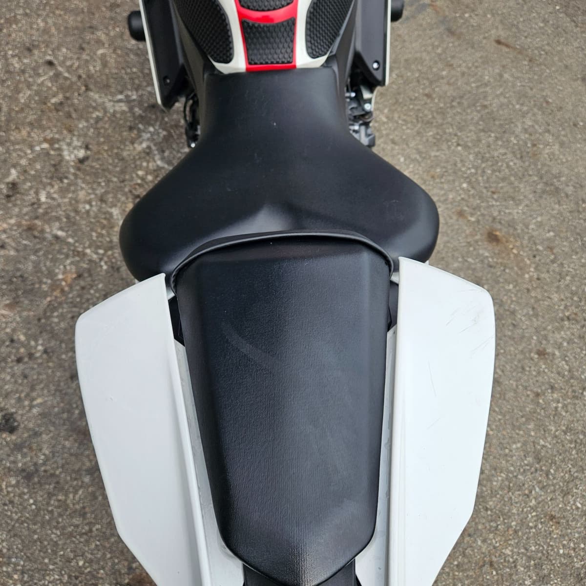 야마하 YZF R7 9