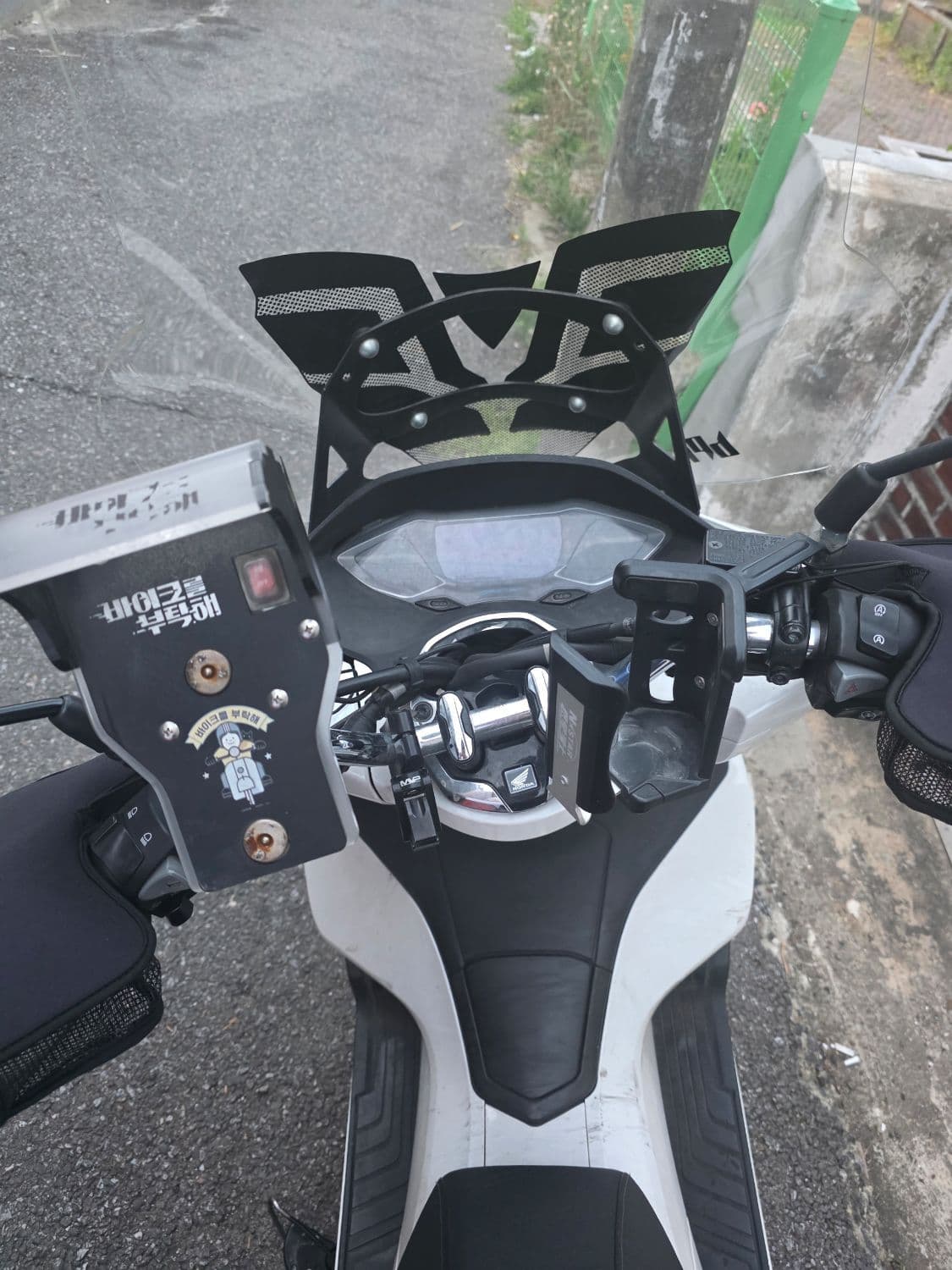 혼다 PCX 125 more