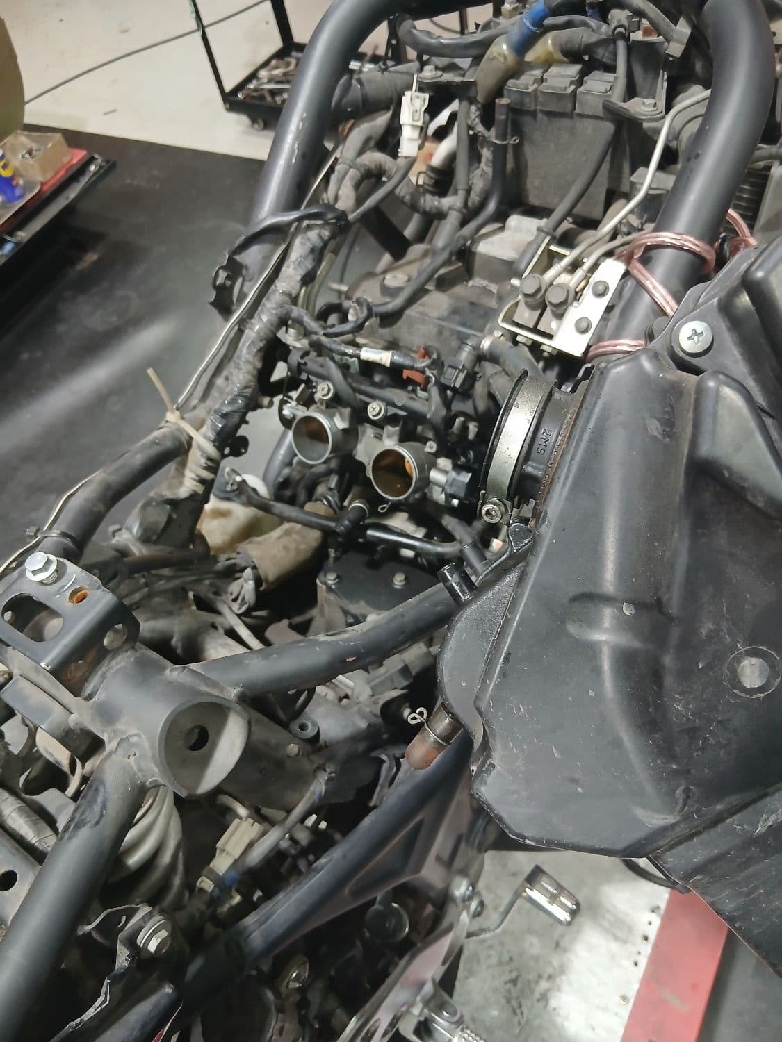 야마하 YZF R7 2