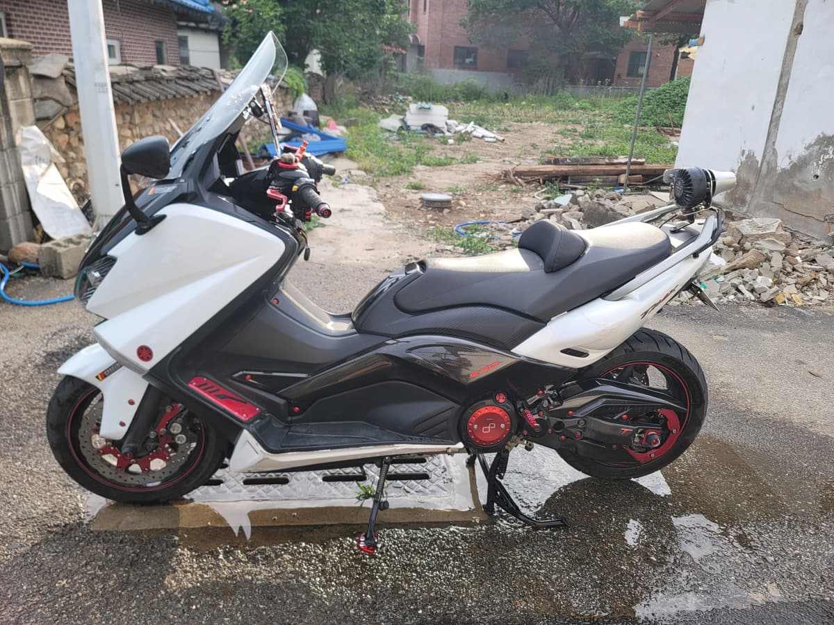 야마하 TMAX 530 2