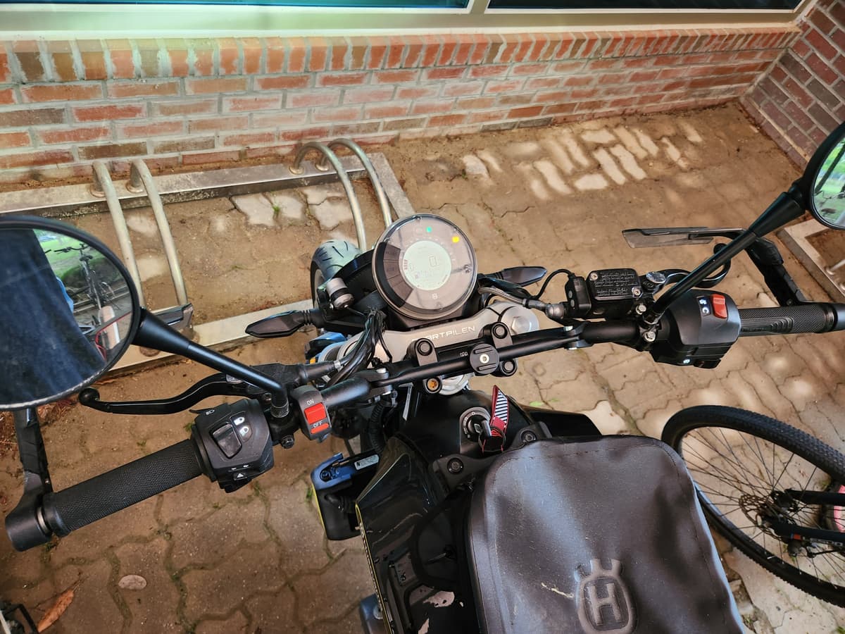 허스크바나 스바르트필렌 401 more