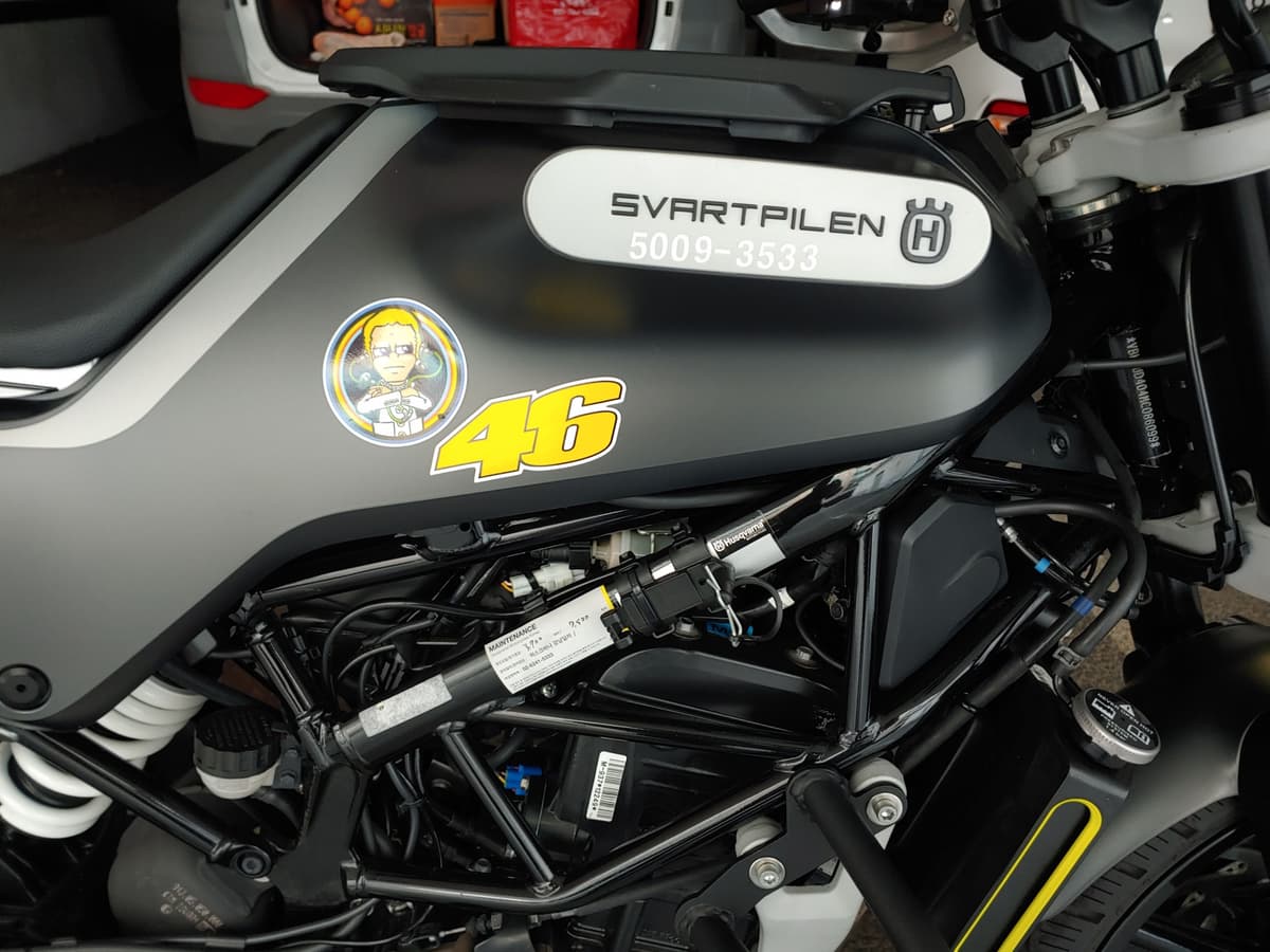 허스크바나 스바르트필렌 250 8