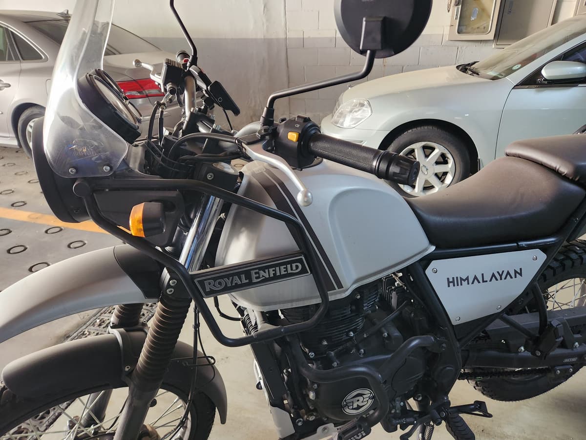 로얄엔필드 히말라얀 8