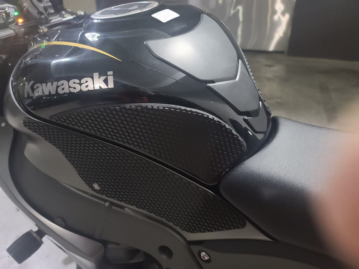 가와사키 닌자 ZX 10 R 16