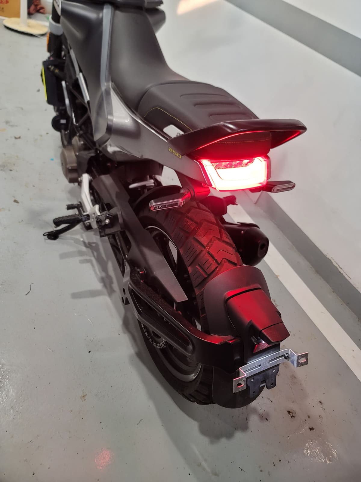 허스크바나 스바르트필렌 250 8