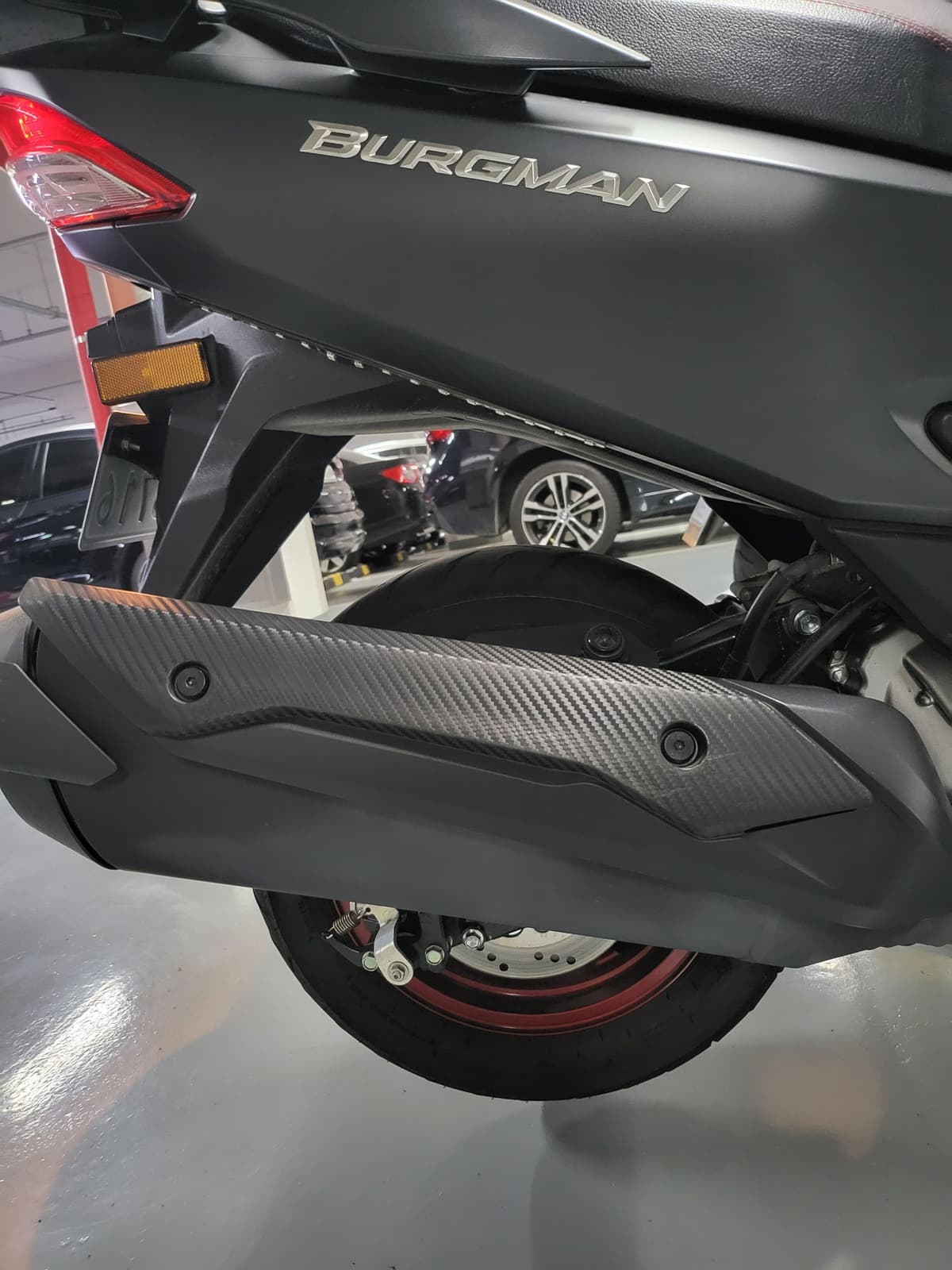 스즈키 버그만 400 ABS 10