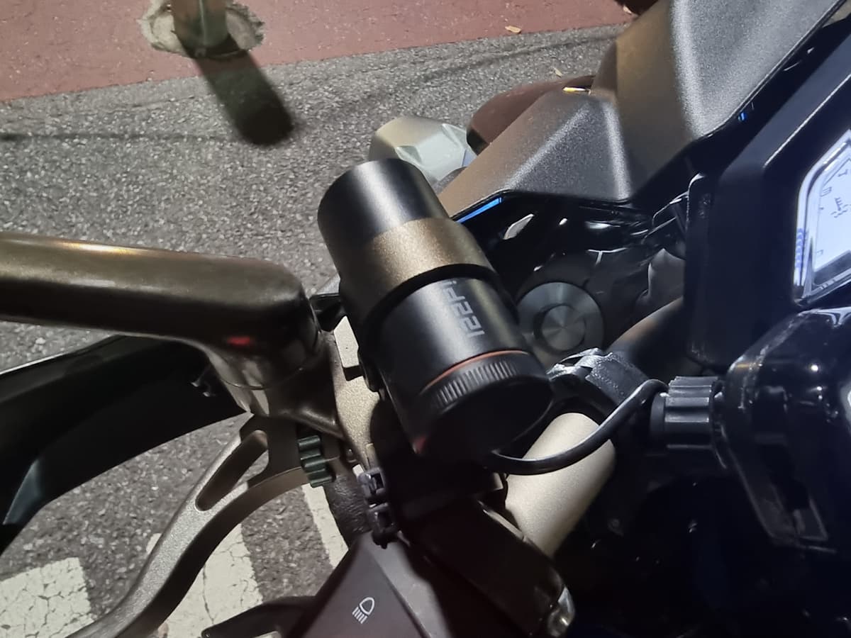 존테스 125 U1 more