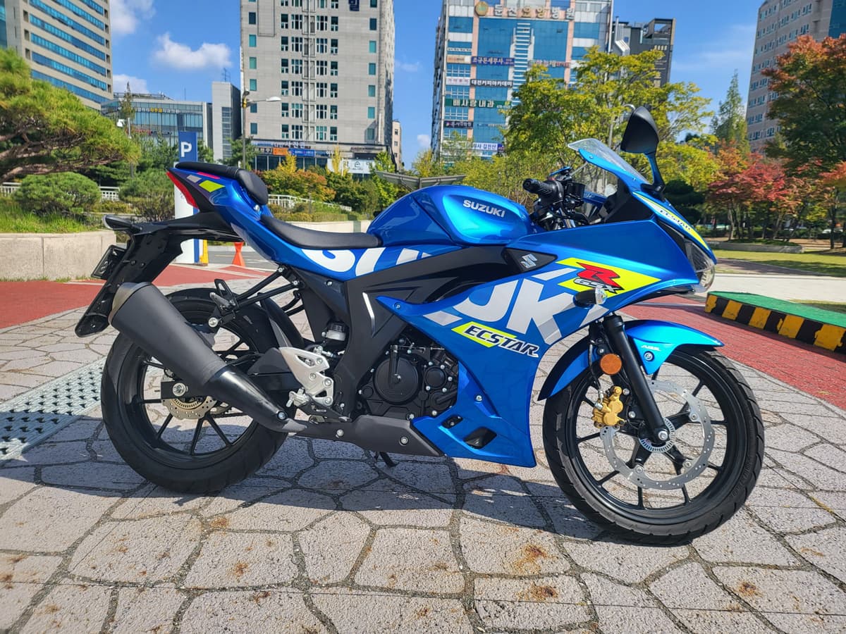 스즈키 GSX R 125 ABS 10