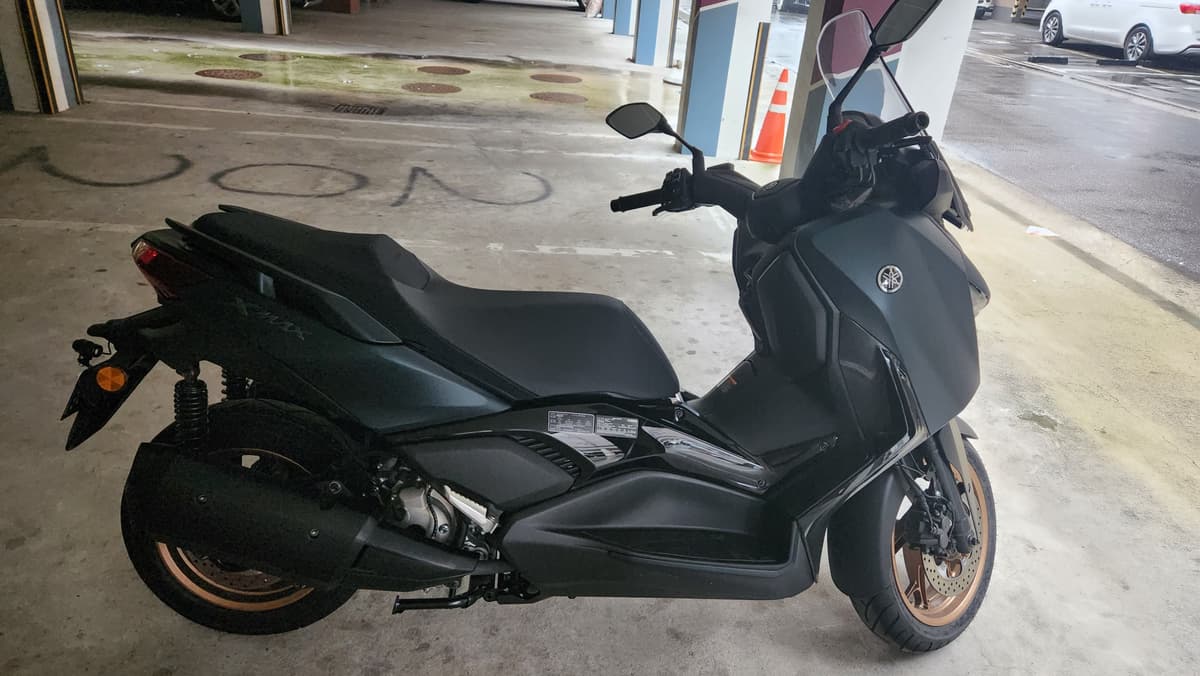 야마하 XMAX 300 ABS 1